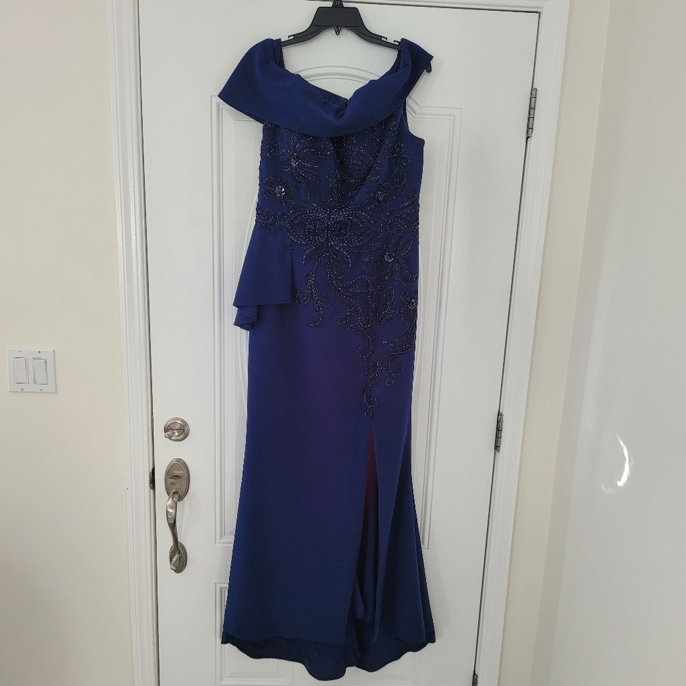 TERANI Wedding gown long off shoulder dress - Picture 1 of 15